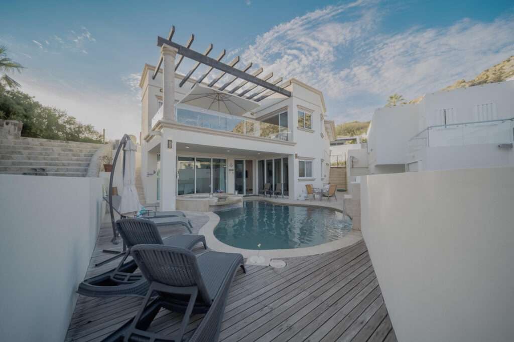 Cabo San Lucas Pedregal Csl Welcome to your cozy piece of paradise in the heart of Pedregal! This lovely 4-bedroom, 3-bathroom home is full of classic Mexican charm. Beautifully maintained, the house has a warm, cheerful energy that makes you feel right at home the moment you walk through the door.Enjoy relaxing afternoons and stunning Marina – Villa Montana, Cabo San Lucas, Cabo San Lucas, BS