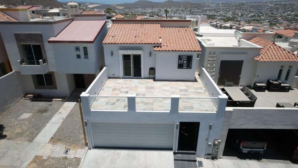 Cabo San Lucas El Progreso Some decisions are made with the heart: choosing where your family will grow is one of them. At Villa Cabo Sur, you'll find two-story homes designed for real life: three bedrooms, a family room, and parking for two cars, giving you more space and the privacy of a peaceful setting. Downstairs, an open social area welcomes family and friends. A patio and terrace invite you to slow down at sunset. Upstairs, private bedrooms offer true rest. Villa Cabo Sur isn't just a house: it's the certainty that your kids will grow up with room to play, in a home they'll always want to come back to. Hay decisiones que se toman con el corazón: elegir dónde crecerá tu familia es una de ellas.En Villa Cabo Sur encuentras casas de dos niveles pensadas para la vida real: tres recámaras, family room y estacionamiento para dos autos, con más espacio y la privacidad de un entorno tranquilo.En planta baja, un área social abierta para recibir a los tuyos. Un patio y terraza para disfrutar el atardecer. Arriba, recámaras privadas para descansar de verdad.Villa Cabo Sur no es solo una casa: es la certeza de que tus hijos crecerán con espacio para jugar y un hogar al que siempre querrán volver. – 1918 C. Sierra Madre, El Progreso, Cabo San Lucas, BS